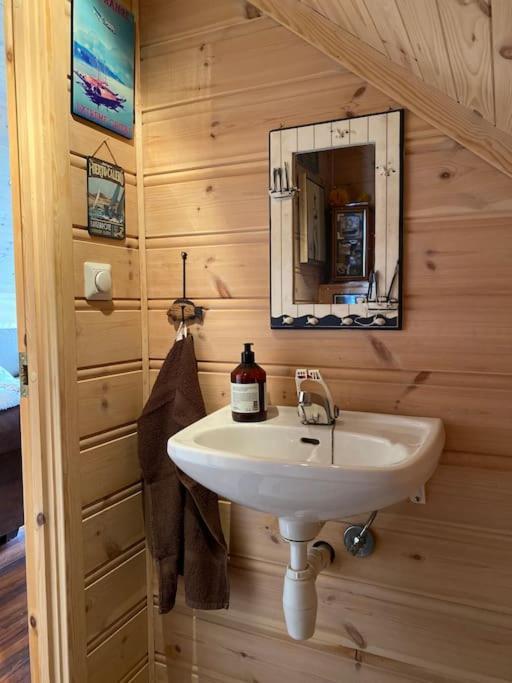 Moderne Rorbu Helt I Sjokanten Holiday home *